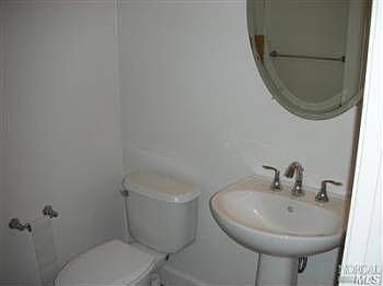 3rd image of 360 Tilden Cir