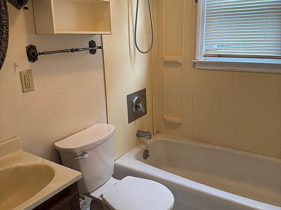 5th image of 595 Bay Rd #201