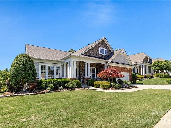 2nd image of 39653 Rosebay Ct