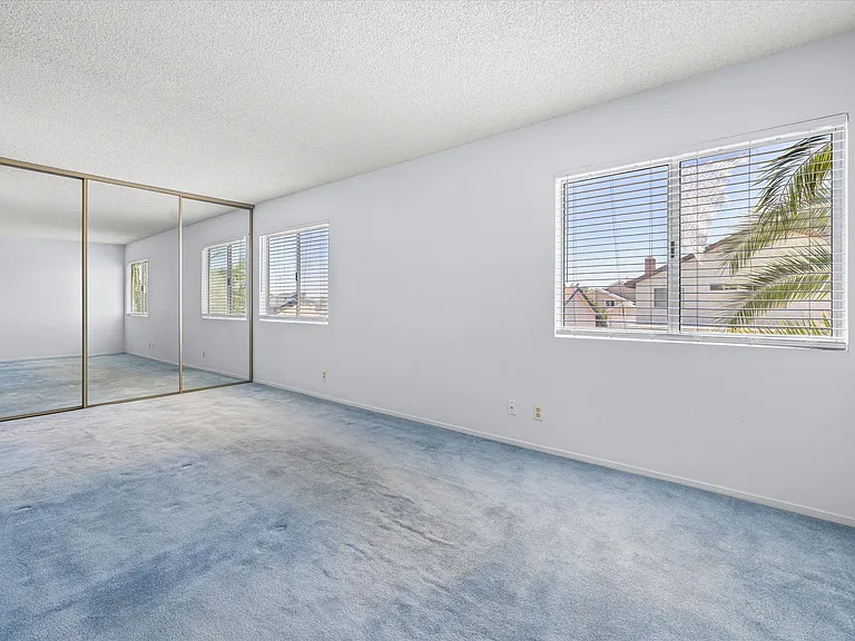 6951 Wedgewood Way — Photo 16