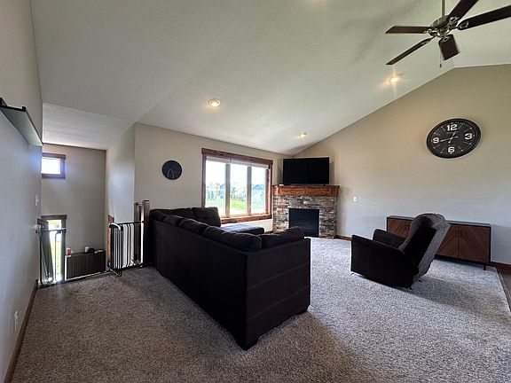 4th image of 1511 Otter Way