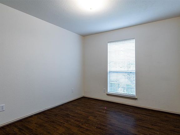 5th image of 5025 Stonecrest Dr