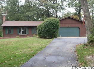 3001 Chelsea Ln, Brighton, IL 62012