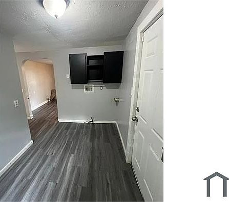 5th image of 8110 Spafford Rd