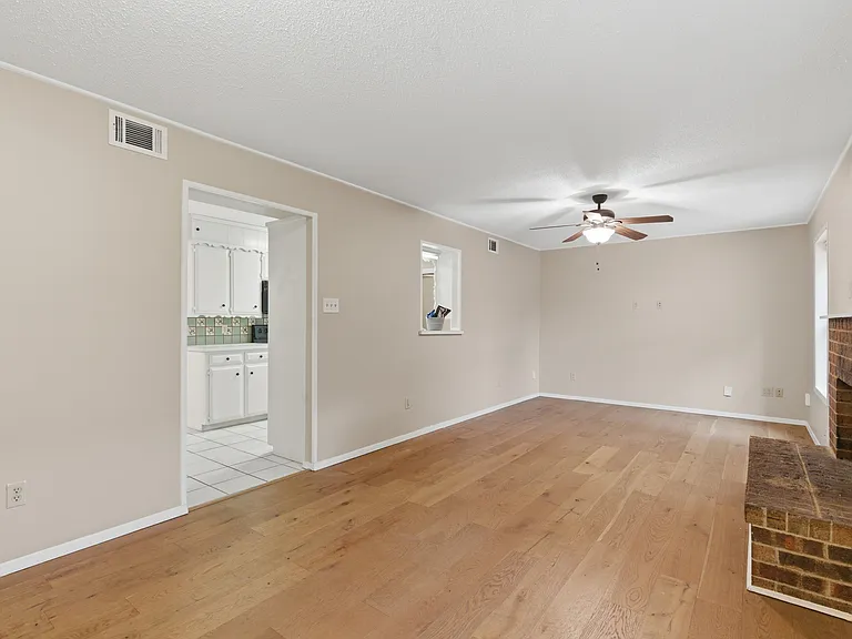 2113 Fleur De Lis Ct — Photo 8