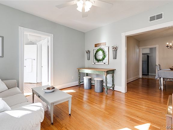 3rd image of 402 N Belmont Ave #U4