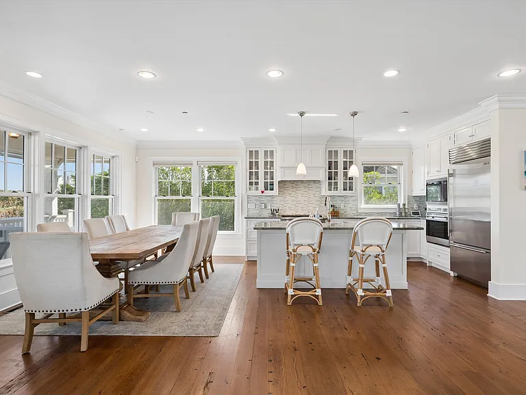 70 Cold Spring Point Rd — Photo 4