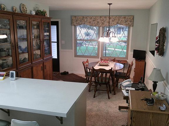 5th image of 7387 Pinegrove Dr #130