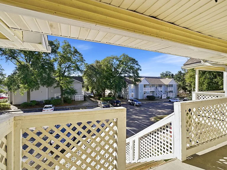 601 E Burgess Rd — Photo 23
