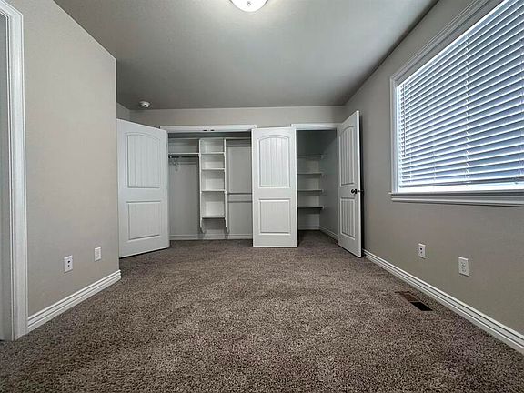 3rd image of 465 N 2650 W APT A