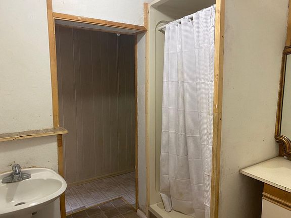 5th image of 3909 Cherry Creek Ln