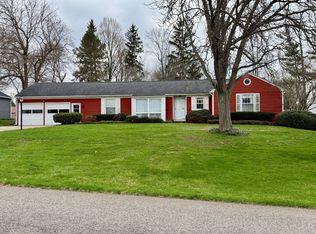 4771 Edgewood Dr, Hamburg, NY 14075