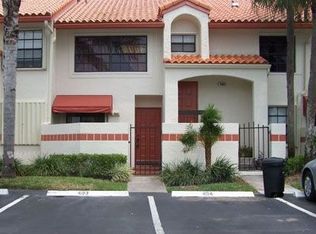 403 Liberty Ct, Deerfield Beach, FL 33442