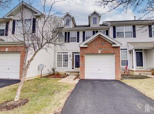 112 Giera Ct, Parlin, NJ 08859