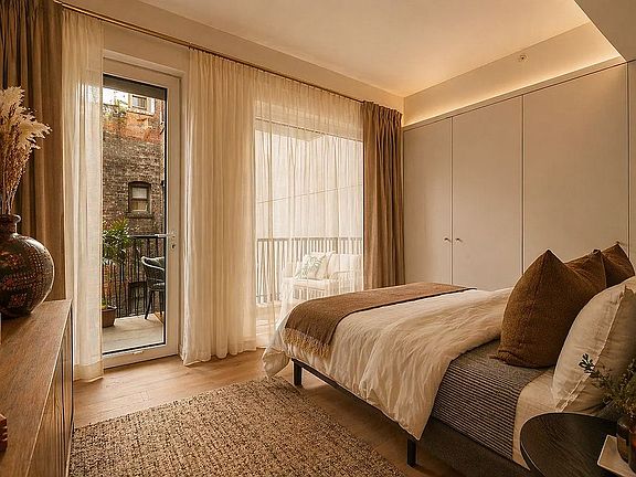 5th image of 330 Grand St #5B
