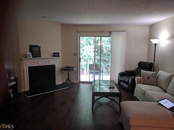 2nd image of 1022 Ridgefield Dr