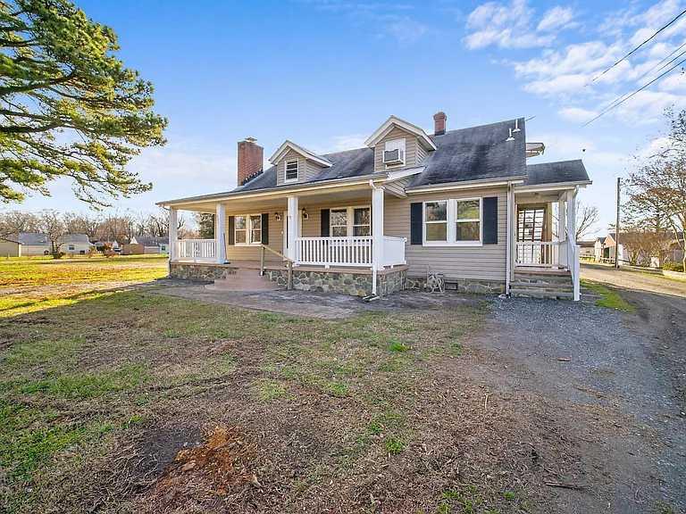 1270 Old Buckroe Rd #B — Photo 1