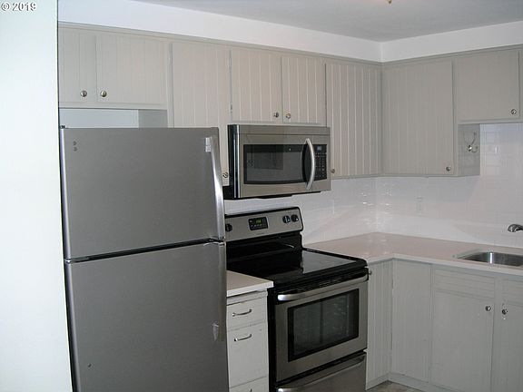 3rd image of 15324 NE 40th Pl