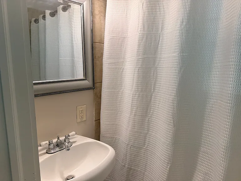 1264 Selby Ave #1 — Photo 12