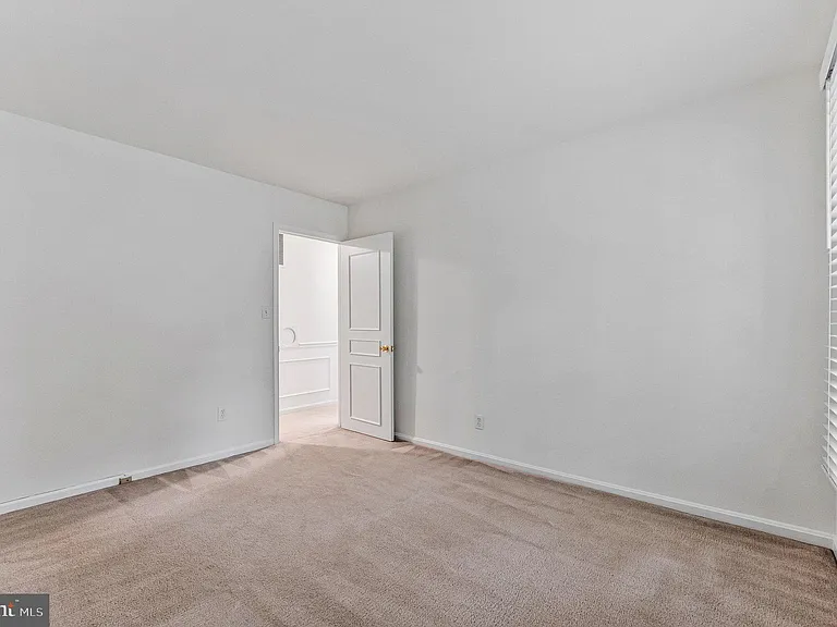 1171 Foxhound Ct — Photo 48