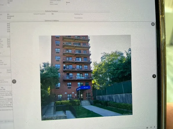 8730 62nd Ave APT 101, Rego Park, NY 11374