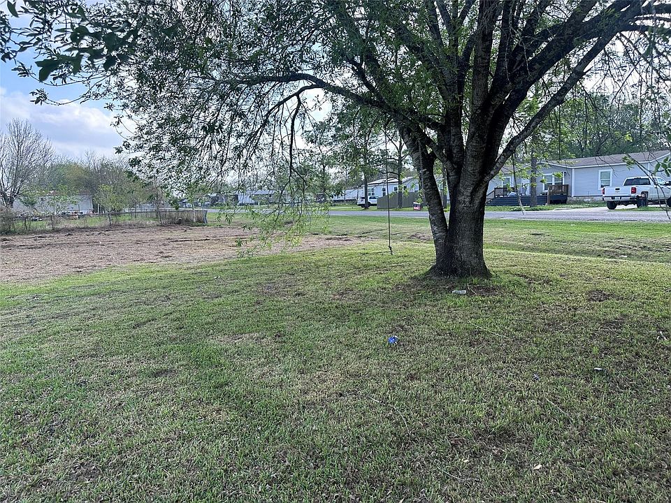 2nd image of 2118 Land Breeze St