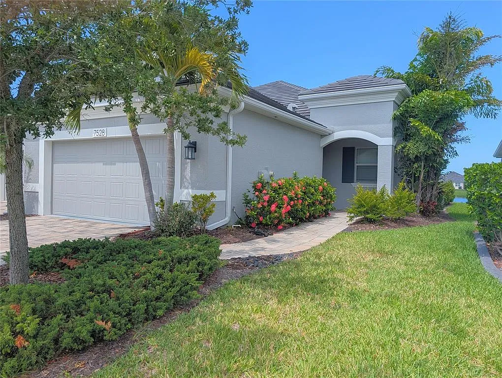 2 bed, 2.0 bath, 1541 sqft, $2,500 — Photo 2