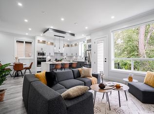 7518 205a St, Langley, BC V2Y3S8