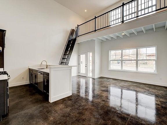 4th image of 160 Oates St