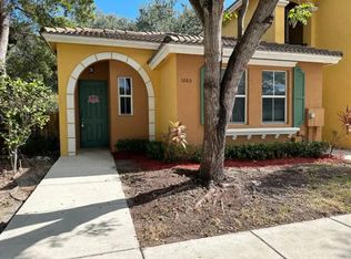 1065 NE 42nd Pl, Homestead, FL 33033