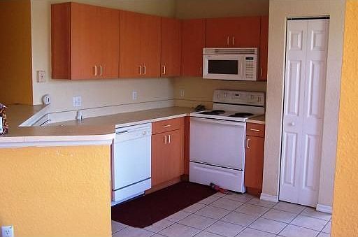 2nd image of 2606 Belmont Ln