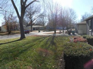 630 NW Kay Dr, Lees Summit, MO 64063