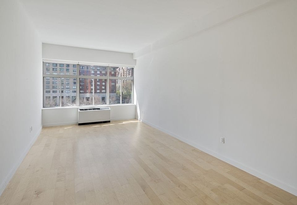 1st image of 90 Washington St APT 12C