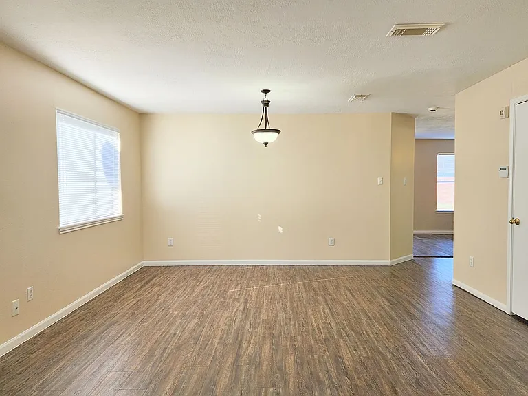 18123 Noble Forest Dr — Photo 3