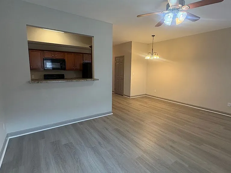 110 Audley Ct — Photo 52
