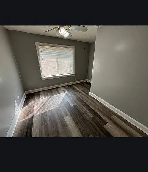 1506 Larchmont Rd — Photo 16