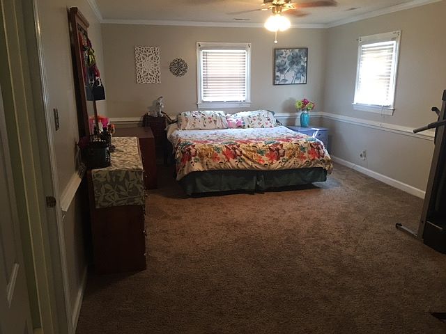 1st image of 100 New Castle Ct