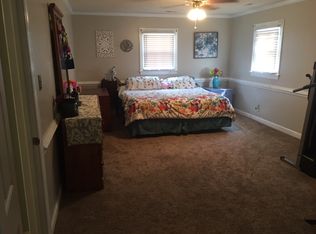 100 New Castle Ct, Roanoke Rapids, NC 27870