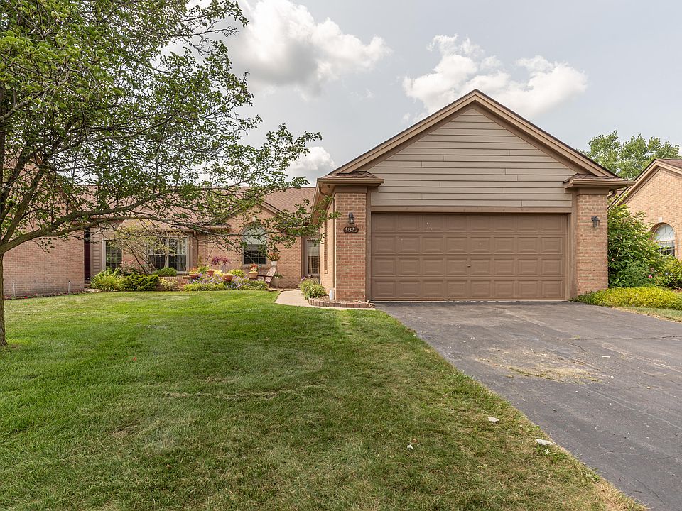 1st image of 4872 Lone Oak Ct #19