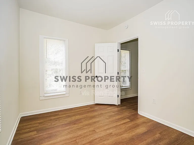 1340 Mooberry St — Photo 13