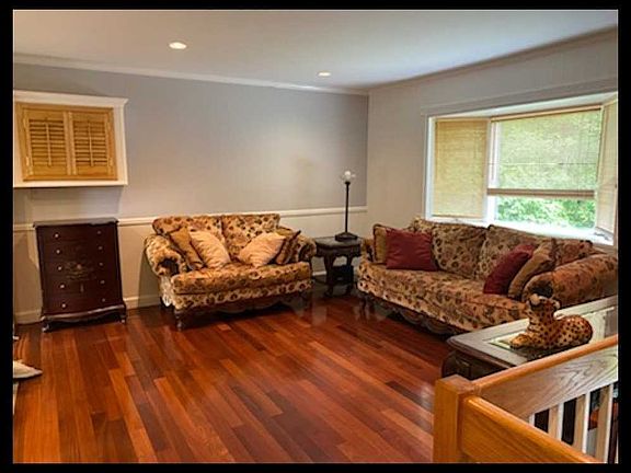 3rd image of 219 Tredwell Ave