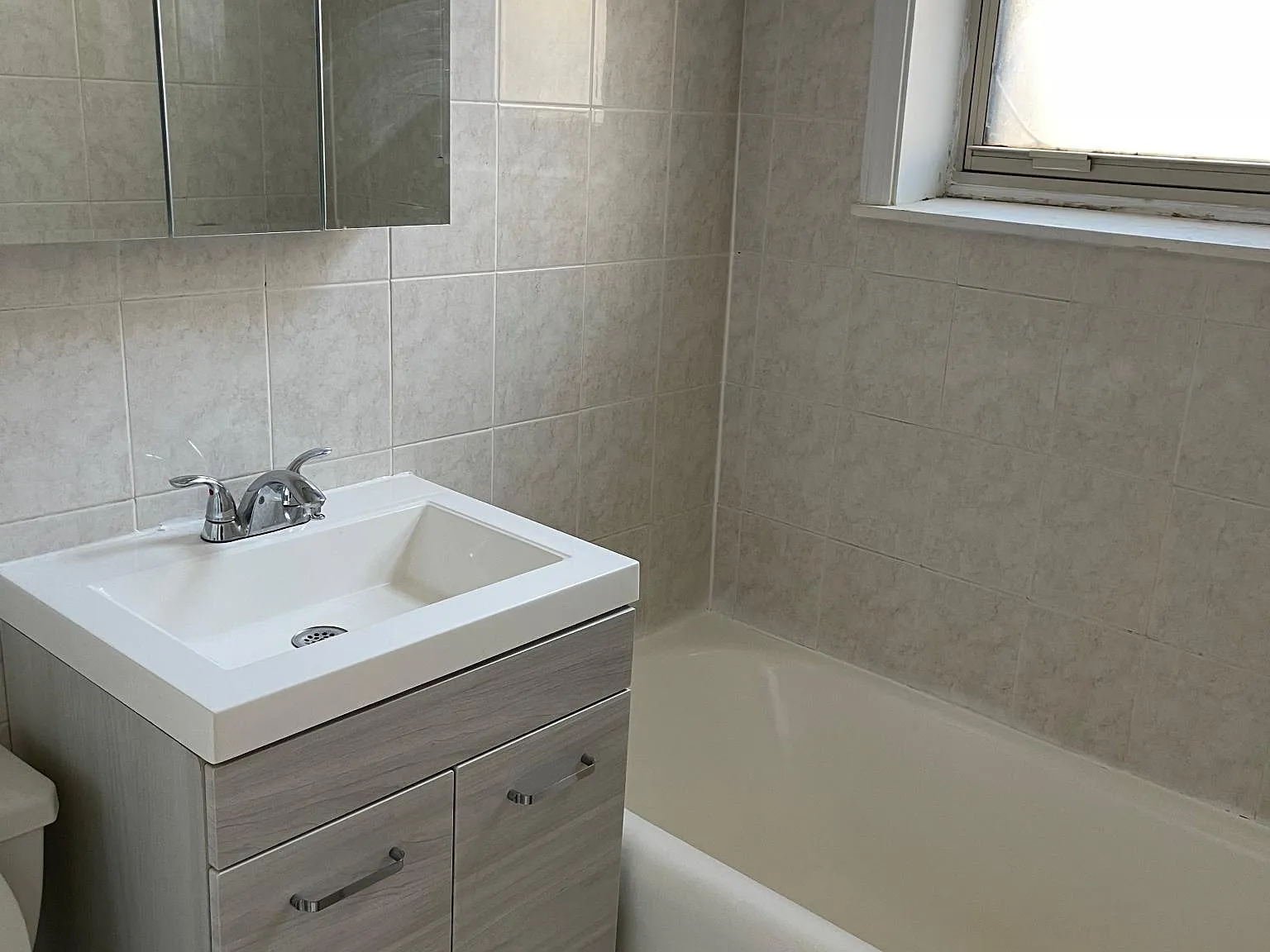 6178 N Wolcott — Photo 3