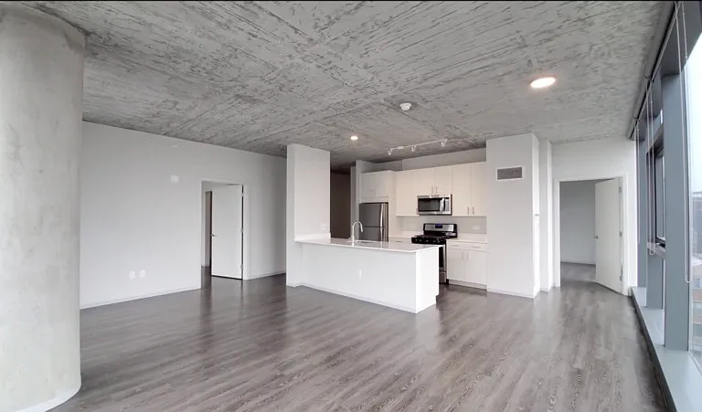 743 S Clark St #920 — Photo 1