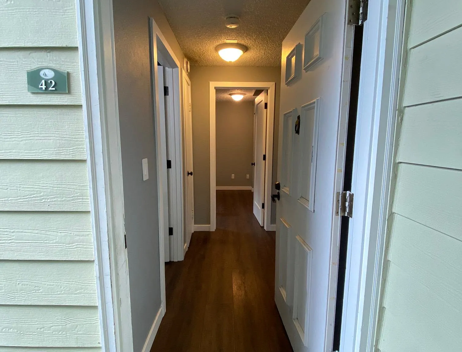 24th Ave S, Des Moines — Photo 1