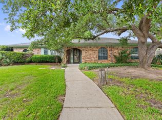 1720 Norwood Dr, Hurst, TX 76054