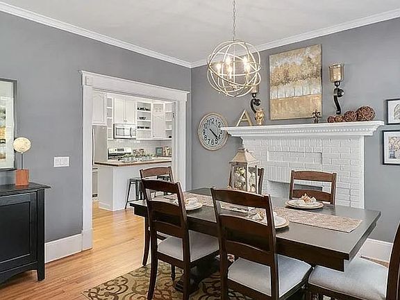 3rd image of 1507 E 51st St