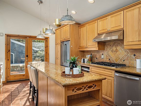 4th image of 24025 75th Avenue SE
