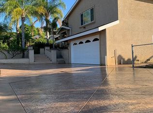615 Crescent Ln, Vista, CA 92084
