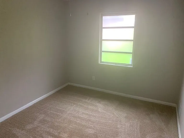 218 Glendale Ave — Photo 3
