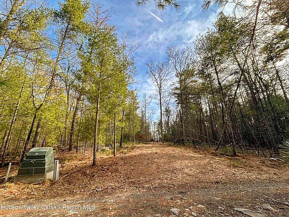 4th image of 701 Lapla Road